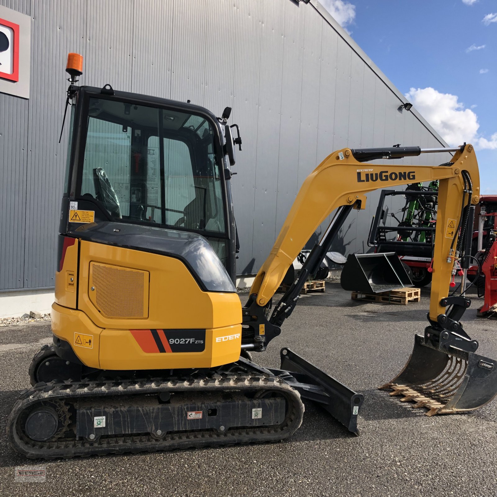 Minibagger van het type LiuGong 9027F, Gebrauchtmaschine in Tuntenhausen (Foto 4)