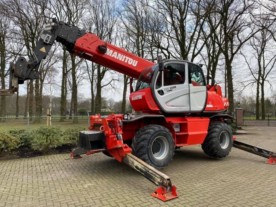 Minibagger van het type Manitou GEZOCHT!! SHOVELS KRANEN VERREIKERS, Gebrauchtmaschine in Harskamp (Foto 2)