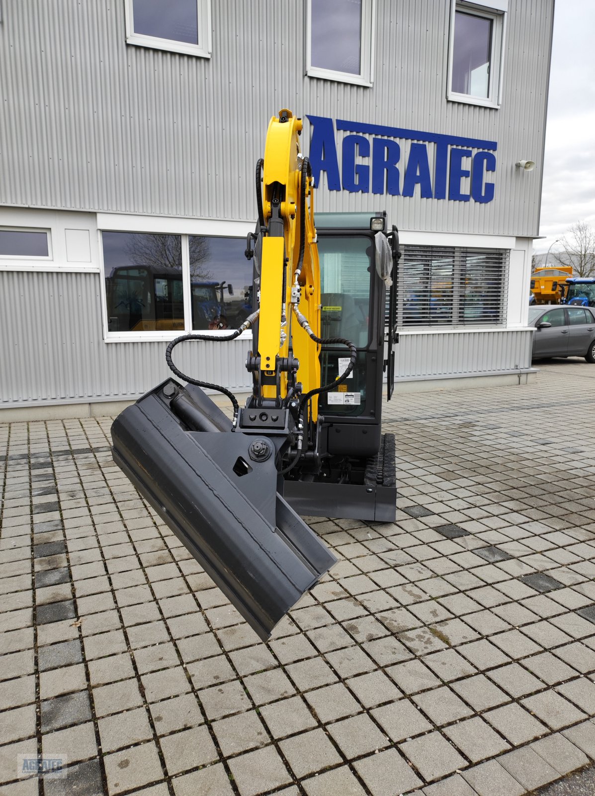 Minibagger a típus New Holland E 19 C, Neumaschine ekkor: Salching bei Straubing (Kép 11)