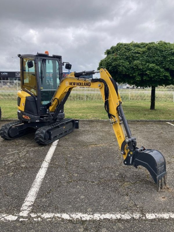 Minibagger du type New Holland E 25 D, Gebrauchtmaschine en Montauban (Photo 2)