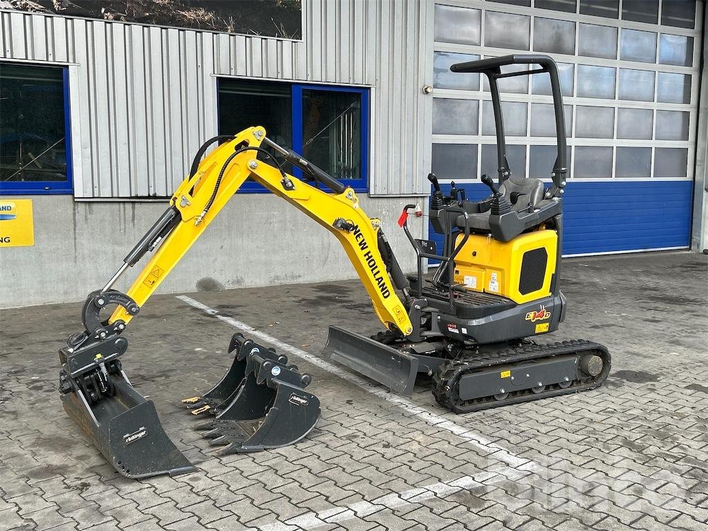 Minibagger van het type New Holland E14D, Gebrauchtmaschine in Düsseldorf (Foto 1)