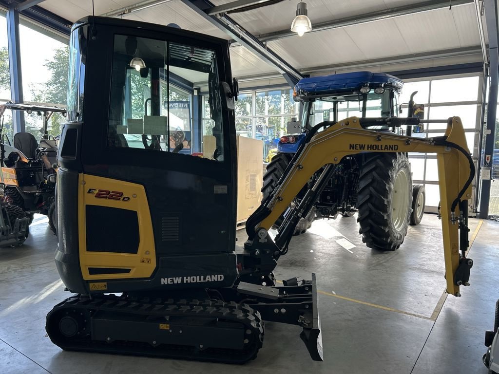 Minibagger des Typs New Holland E22D minigraver, Neumaschine in Bladel (Bild 4)