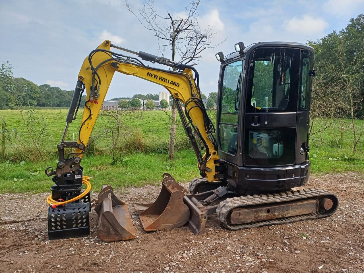 Minibagger des Typs New Holland E26B, Gebrauchtmaschine in Terschuur (Bild 1)