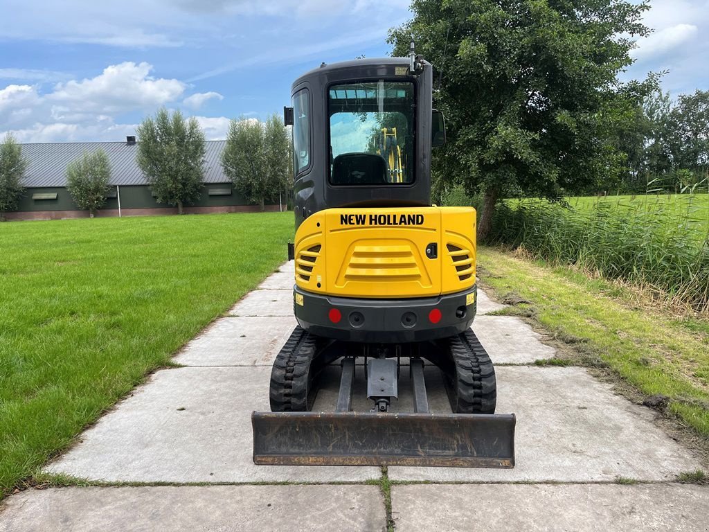 Minibagger des Typs New Holland E26C minigraver, Neumaschine in Lunteren (Bild 4)