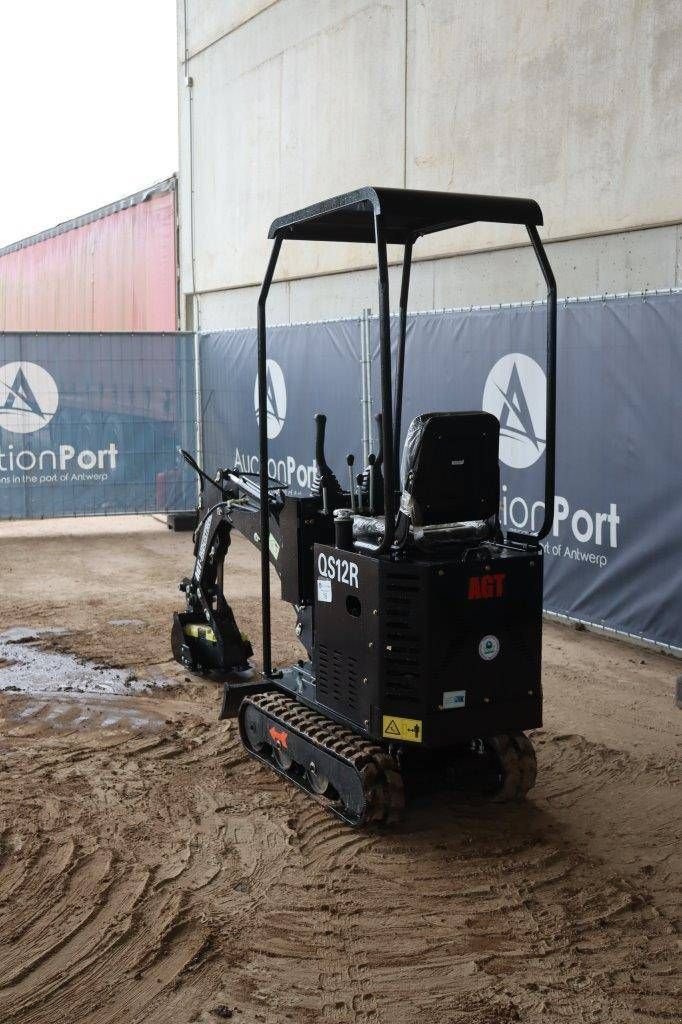 Minibagger du type Sonstige AGT Industrial Q32JR, Gebrauchtmaschine en Antwerpen (Photo 4)