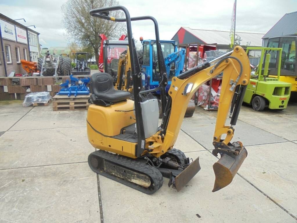 Minibagger des Typs Sonstige Cat 300.9 D, Gebrauchtmaschine in Kockengen (Bild 4)