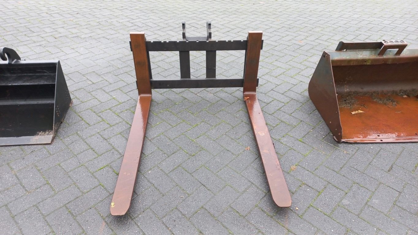 Minibagger typu Sonstige CW05 palletvorken bak verloop, Gebrauchtmaschine v Garderen (Obrázek 2)