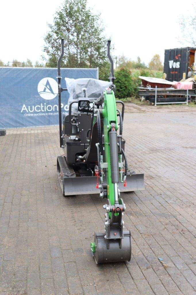 Minibagger a típus Sonstige WCM CTX8010, Neumaschine ekkor: Antwerpen (Kép 8)