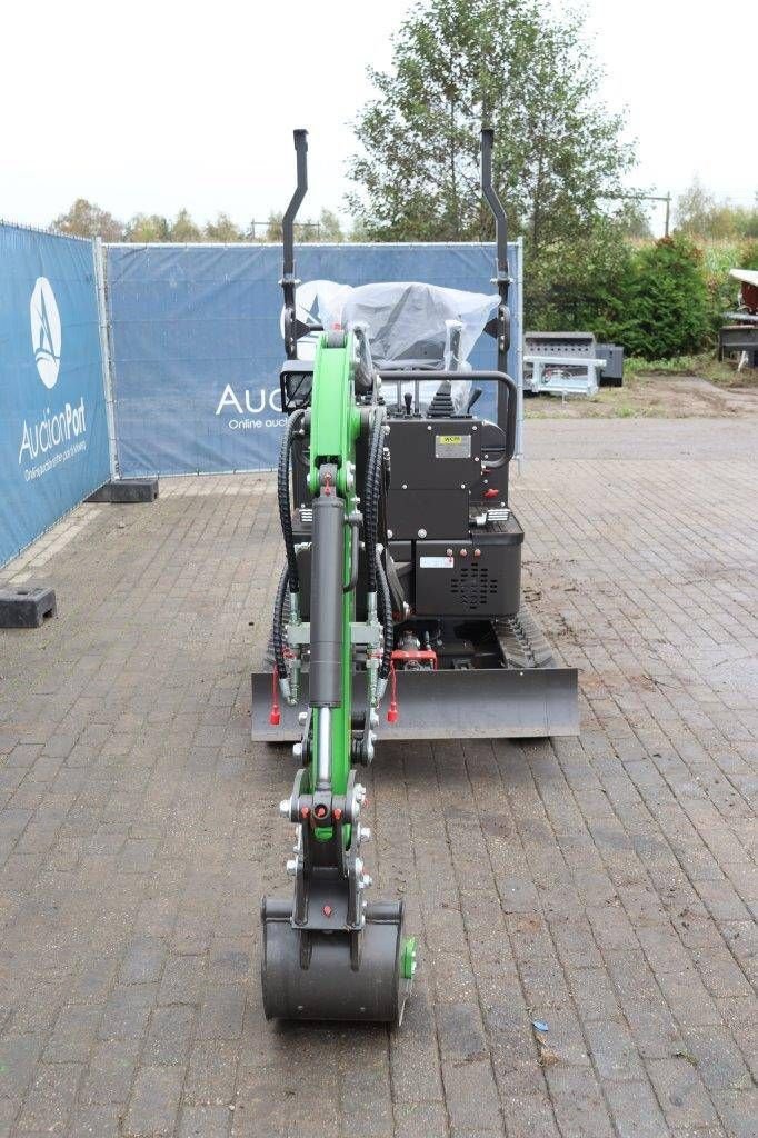 Minibagger des Typs Sonstige WCM CTX8010, Neumaschine in Antwerpen (Bild 9)