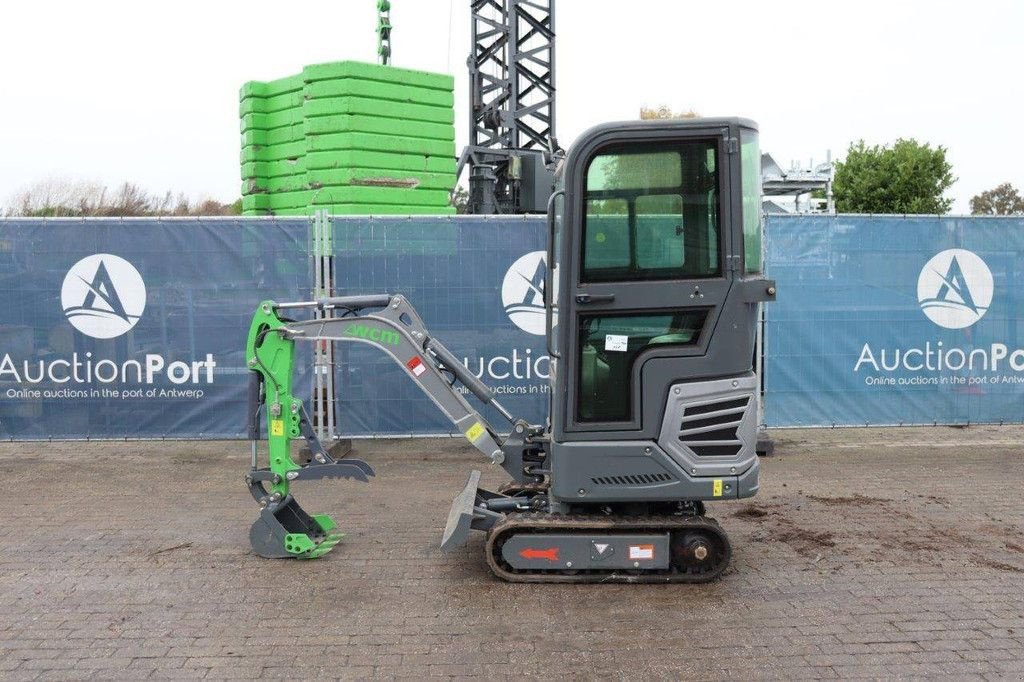 Minibagger a típus Sonstige WCM LT1012, Neumaschine ekkor: Antwerpen (Kép 2)