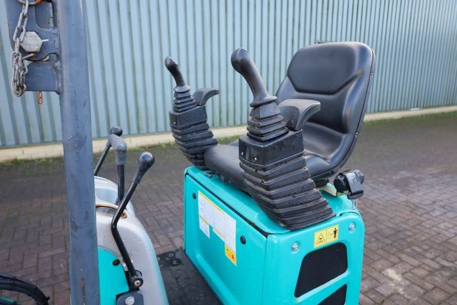 Minibagger des Typs Sunward SWE08B Low Hours, CE certification, 3 buckets, Die, Gebrauchtmaschine in Groenlo (Bild 5)