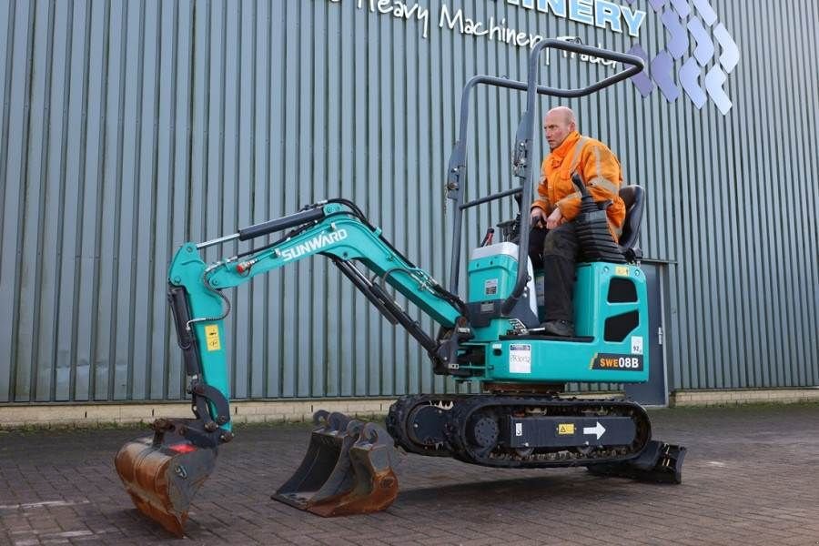 Minibagger des Typs Sunward SWE08B Low Hours, CE certification, 3 buckets, Die, Gebrauchtmaschine in Groenlo (Bild 3)