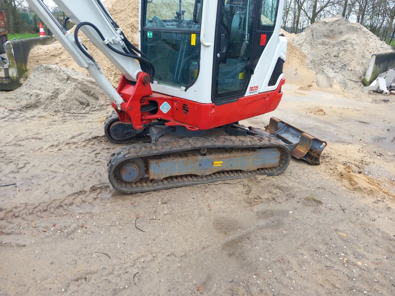 Minibagger Türe ait Takeuchi 225, Gebrauchtmaschine içinde Barneveld (resim 5)