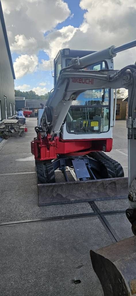 Minibagger des Typs Takeuchi minigraver tb128 fr, Gebrauchtmaschine in Horssen (Bild 3)