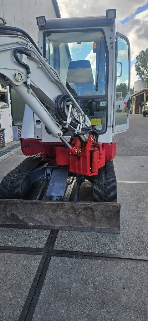 Minibagger des Typs Takeuchi minigraver tb128 fr, Gebrauchtmaschine in Horssen (Bild 4)