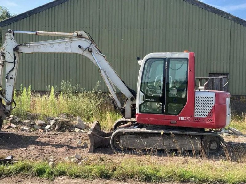 Minibagger typu Takeuchi TB 070 7 Tonner Midi graver, Gebrauchtmaschine w Ruinerwold