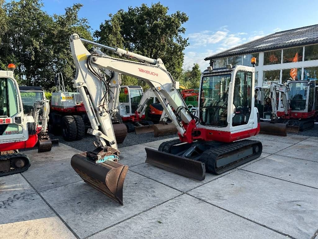 Minibagger du type Takeuchi TB 145, Gebrauchtmaschine en Kockengen (Photo 3)