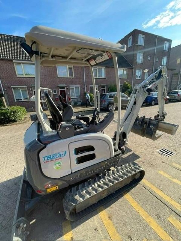 Minibagger des Typs Takeuchi TB 20 E, Elektrische kraan, als nieuw!, Gebrauchtmaschine in Uitgeest (Bild 1)