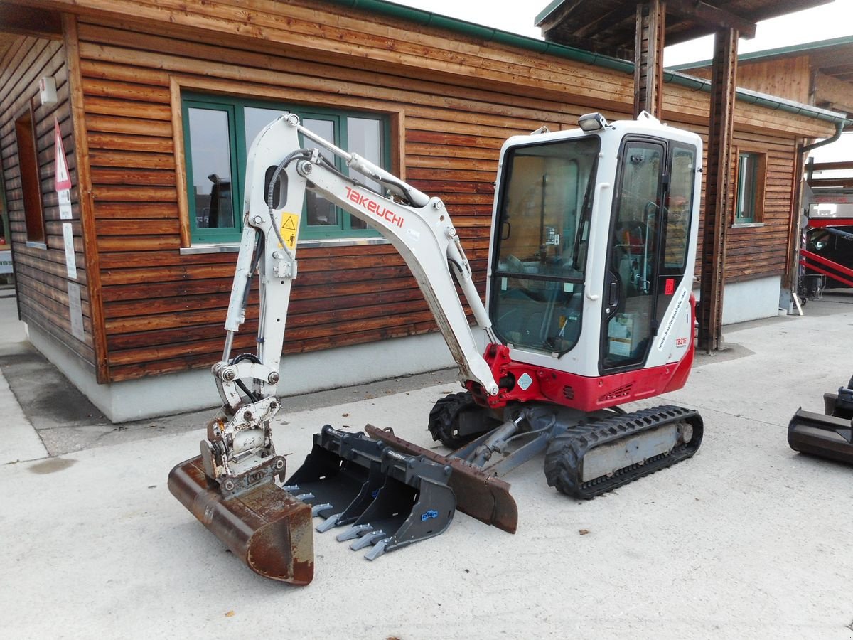 Minibagger Türe ait Takeuchi TB 216 ( 1.865KG ) mit POWERTILT u. hydr. SW u., Gebrauchtmaschine içinde St. Nikolai ob Draßling (resim 2)