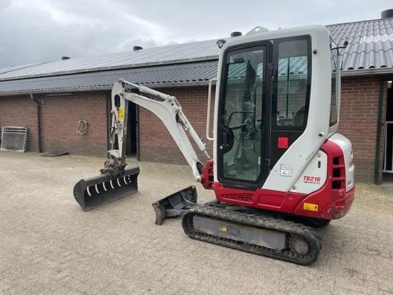 Minibagger van het type Takeuchi TB 216 Minigraver Graafmachine kraan, Gebrauchtmaschine in Lunteren (Foto 2)