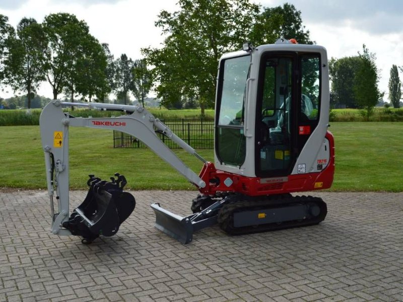 Minibagger of the type Takeuchi TB 216 minigraver, Neumaschine in Erichem