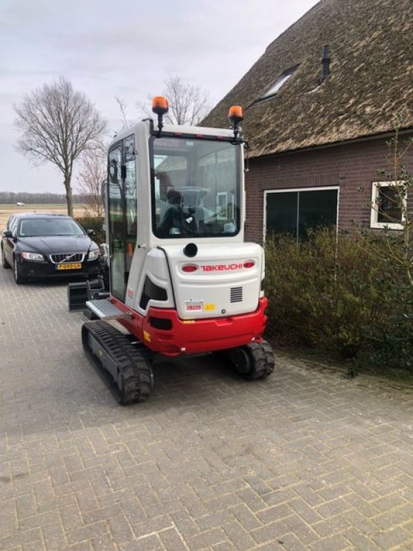 Minibagger of the type Takeuchi TB 225 Nieuw, Neumaschine in Wijster (Picture 11)