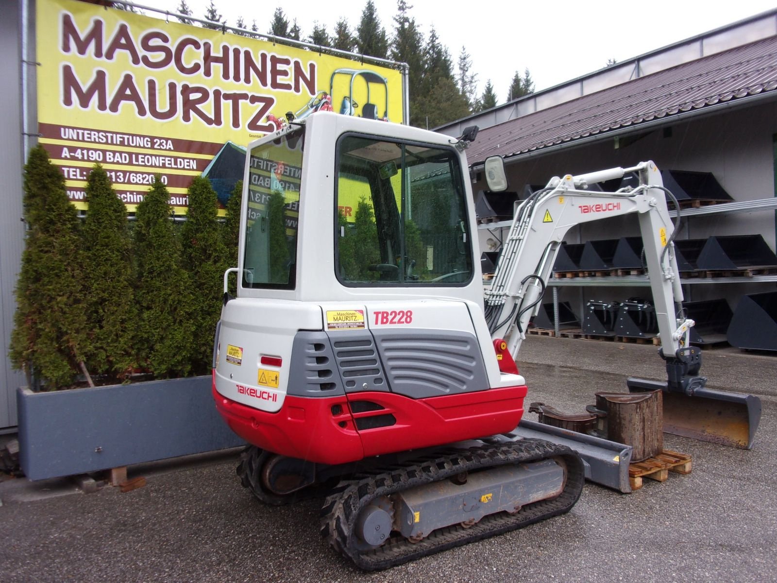 Minibagger des Typs Takeuchi TB 228 Powertilt, Gebrauchtmaschine in Bad Leonfelden (Bild 2)