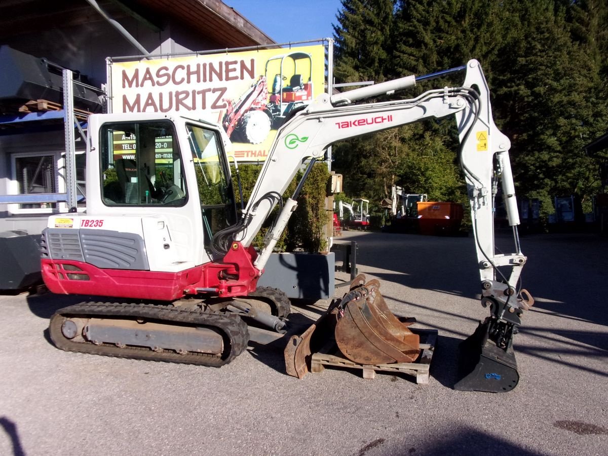 Minibagger от тип Takeuchi TB 235, Gebrauchtmaschine в Bad Leonfelden (Снимка 1)