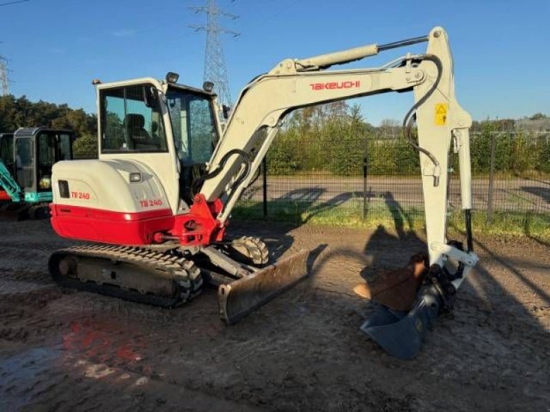 Minibagger des Typs Takeuchi TB 240, Gebrauchtmaschine in MOL (Bild 4)