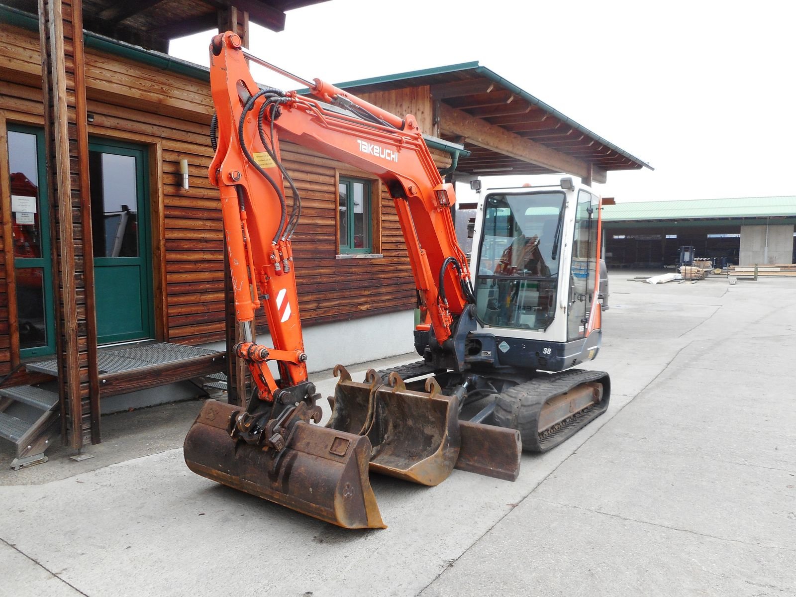 Minibagger van het type Takeuchi TB 250 ( 4.890kg ) hydr. SW + 3 Löffel + alle Le, Gebrauchtmaschine in St. Nikolai ob Draßling (Foto 2)