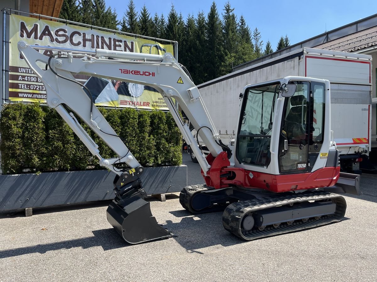 Minibagger des Typs Takeuchi TB 250 Powertilt Reserviert, Gebrauchtmaschine in Bad Leonfelden (Bild 10)