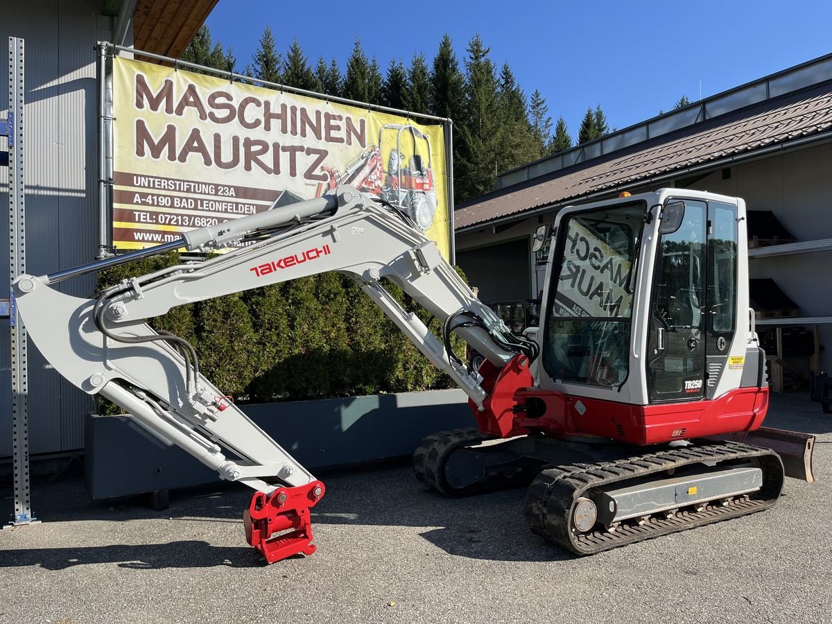 Minibagger des Typs Takeuchi TB 250 Powertilt, Gebrauchtmaschine in Bad Leonfelden (Bild 10)