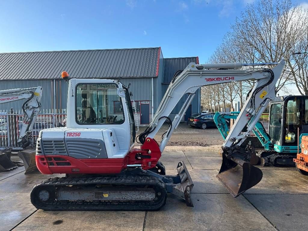 Minibagger del tipo Takeuchi TB 250, Gebrauchtmaschine en Kockengen (Imagen 2)