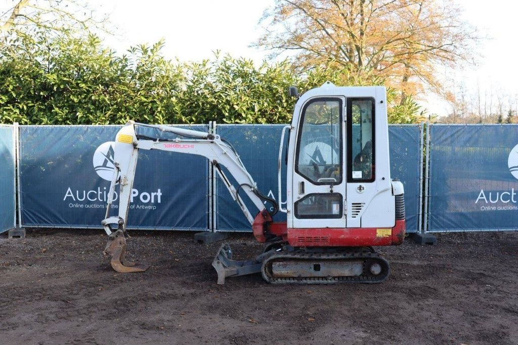 Minibagger des Typs Takeuchi TB016, Gebrauchtmaschine in Antwerpen (Bild 2)