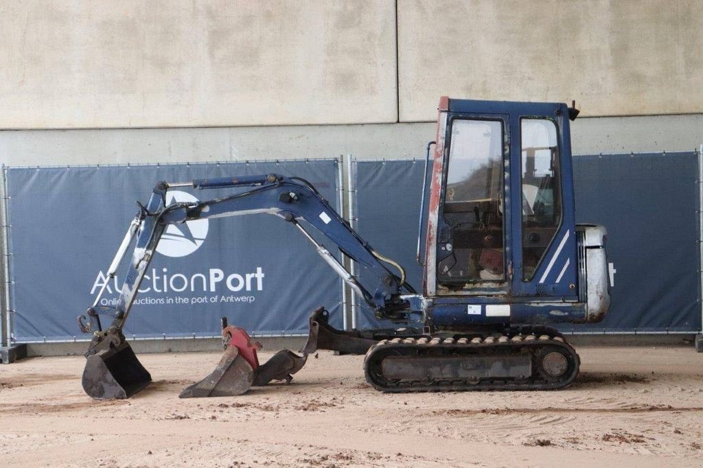 Minibagger des Typs Takeuchi TB020, Gebrauchtmaschine in Antwerpen (Bild 2)