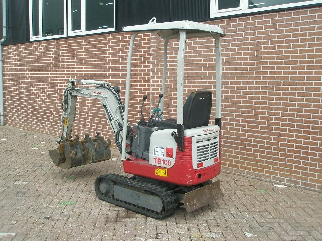 Minibagger des Typs Takeuchi TB108, Gebrauchtmaschine in Barneveld (Bild 2)