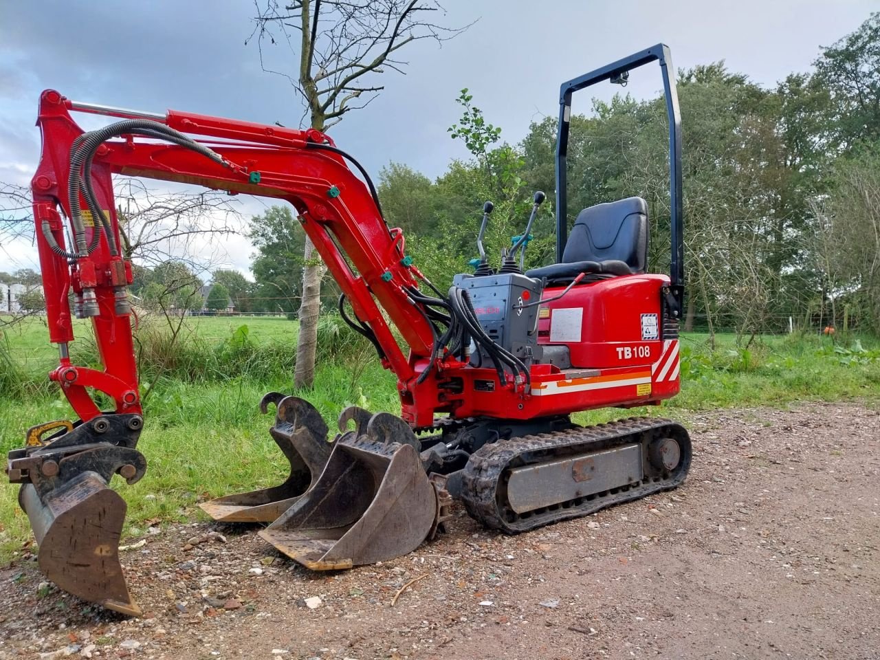 Minibagger des Typs Takeuchi TB108, Gebrauchtmaschine in Terschuur (Bild 1)