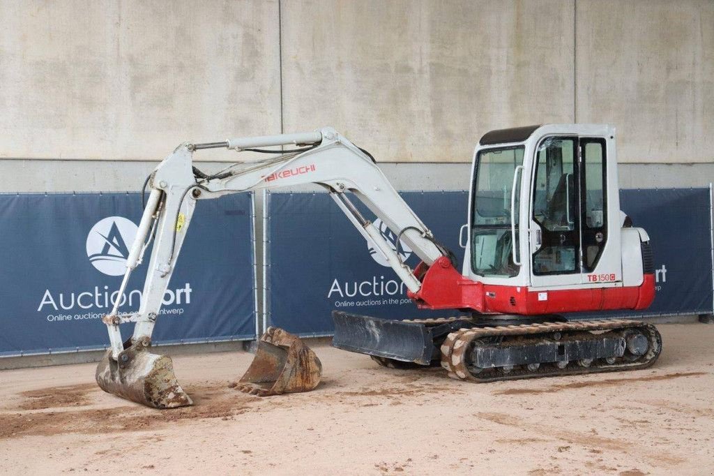 Minibagger del tipo Takeuchi TB150C, Gebrauchtmaschine In Antwerpen (Immagine 10)