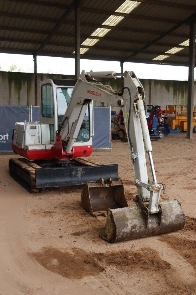 Minibagger del tipo Takeuchi TB150C, Gebrauchtmaschine In Antwerpen (Immagine 8)