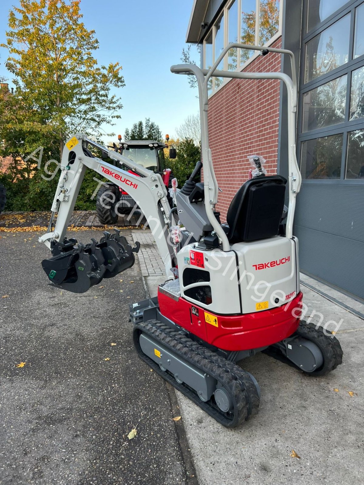 Minibagger типа Takeuchi TB210R minigraver, Gebrauchtmaschine в Giessenburg (Фотография 8)