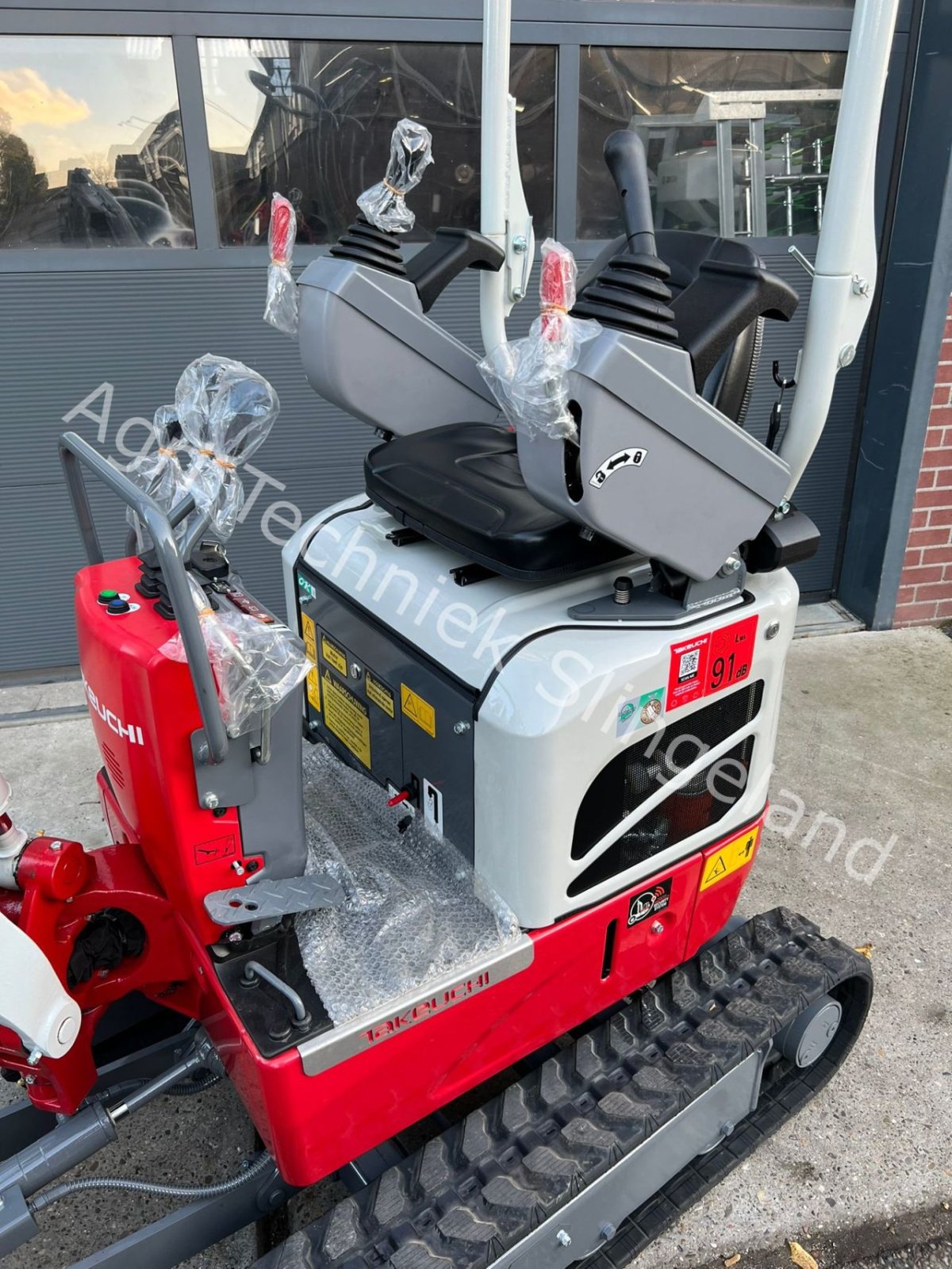 Minibagger типа Takeuchi TB210R minigraver, Gebrauchtmaschine в Giessenburg (Фотография 7)