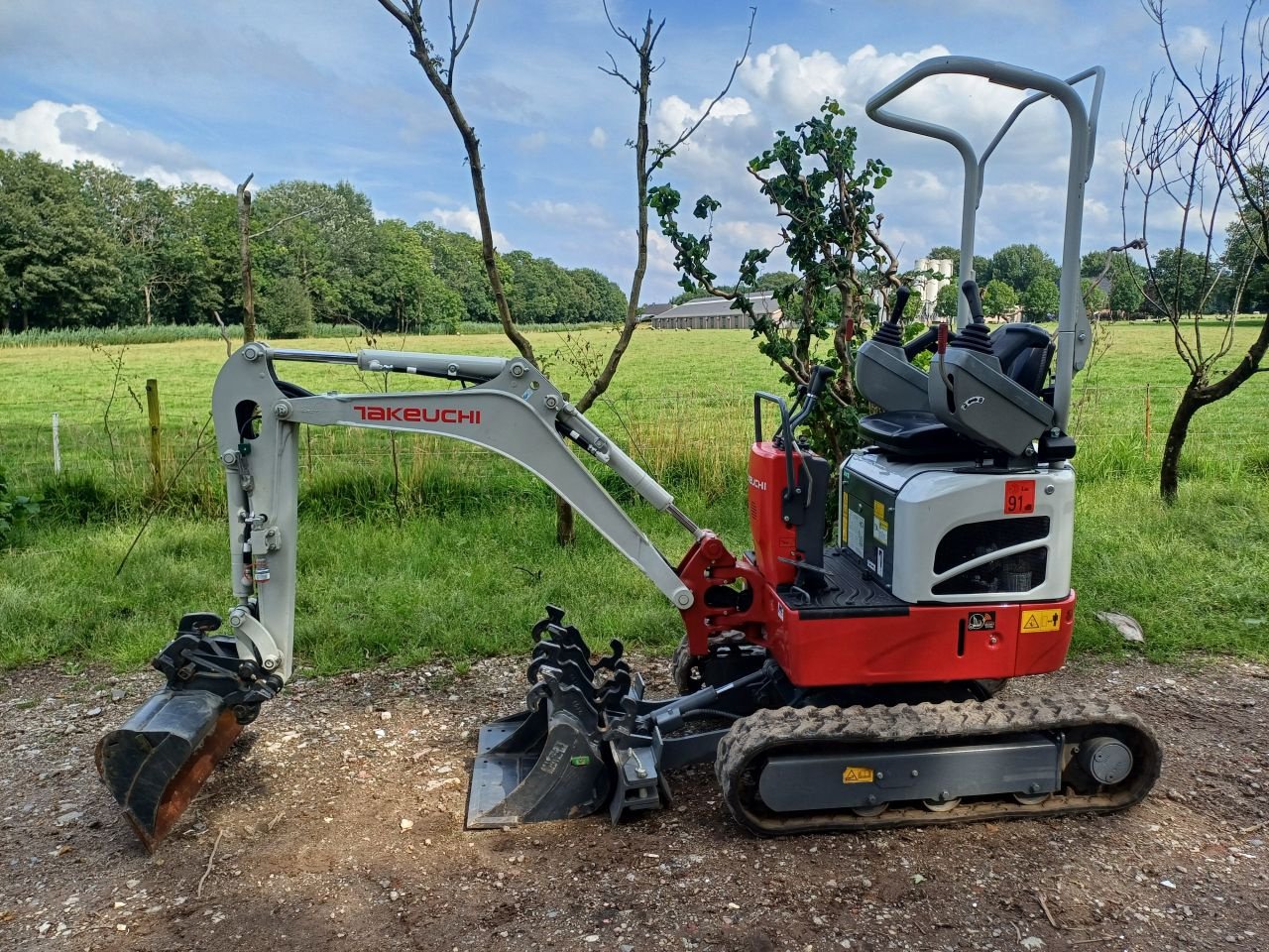 Minibagger van het type Takeuchi TB210R TB210, Gebrauchtmaschine in Terschuur (Foto 2)