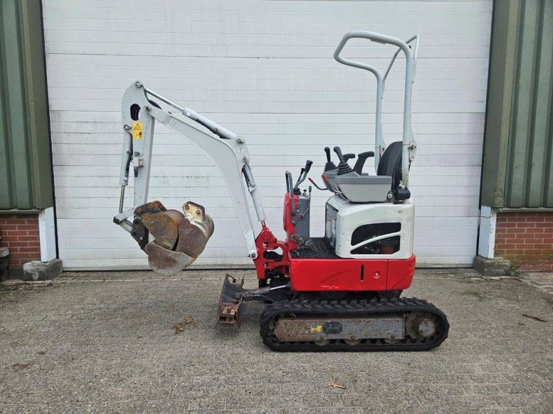 Minibagger от тип Takeuchi TB210R, Gebrauchtmaschine в Antwerpen (Снимка 1)