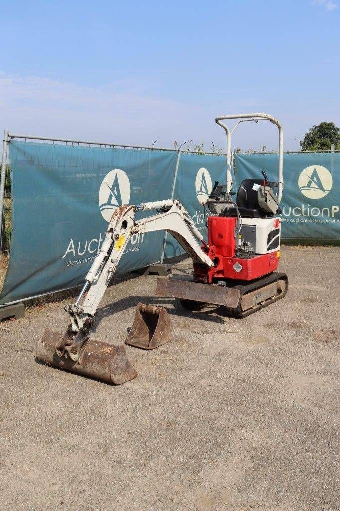 Minibagger des Typs Takeuchi TB210R, Gebrauchtmaschine in Antwerpen (Bild 10)