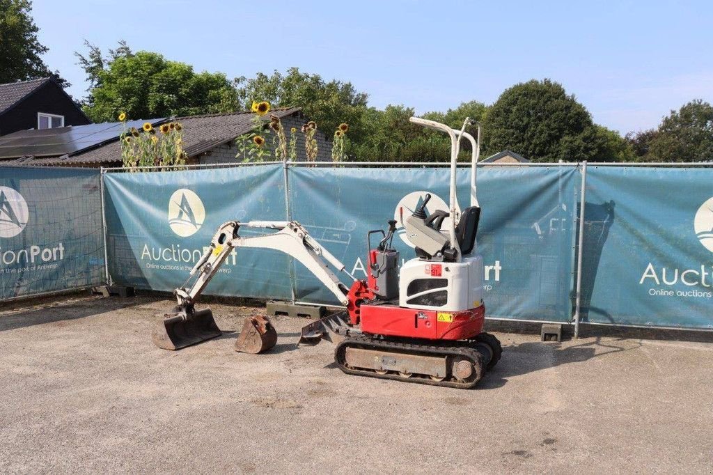 Minibagger of the type Takeuchi TB210R, Gebrauchtmaschine in Antwerpen (Picture 3)