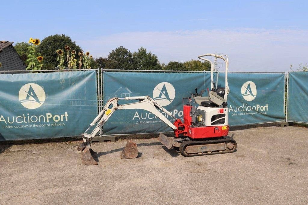 Minibagger du type Takeuchi TB210R, Gebrauchtmaschine en Antwerpen (Photo 1)