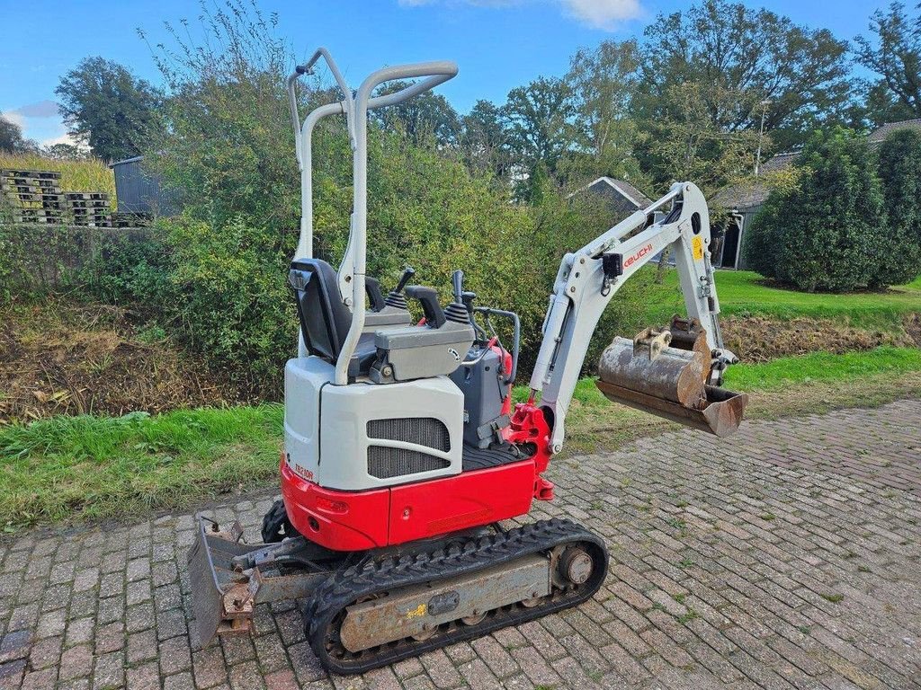 Minibagger del tipo Takeuchi TB210R, Gebrauchtmaschine In Antwerpen (Immagine 5)