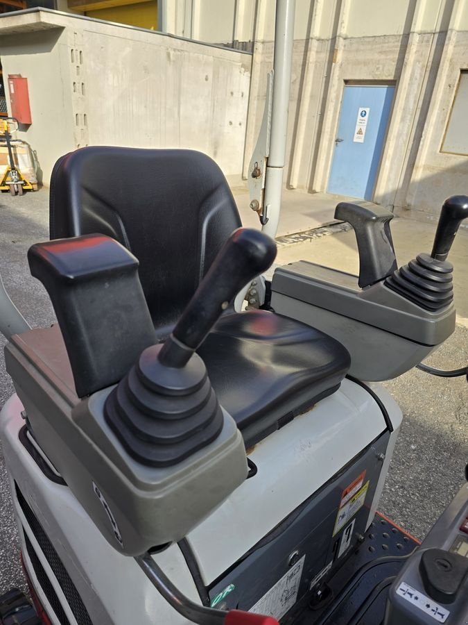 Minibagger tip Takeuchi TB210R, Gebrauchtmaschine in Gabersdorf (Poză 12)