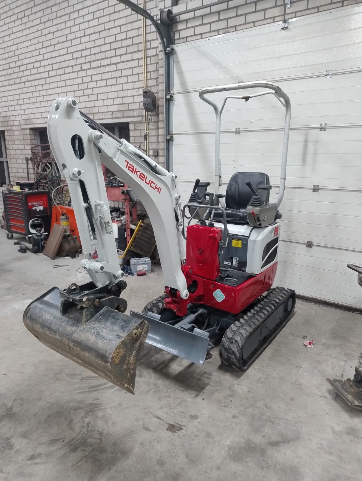 Minibagger des Typs Takeuchi Tb210r, Gebrauchtmaschine in Veldhoven (Bild 4)