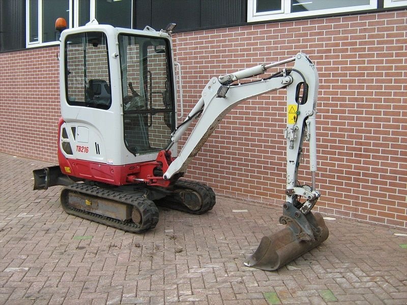 Minibagger van het type Takeuchi TB216, Gebrauchtmaschine in Barneveld (Foto 3)